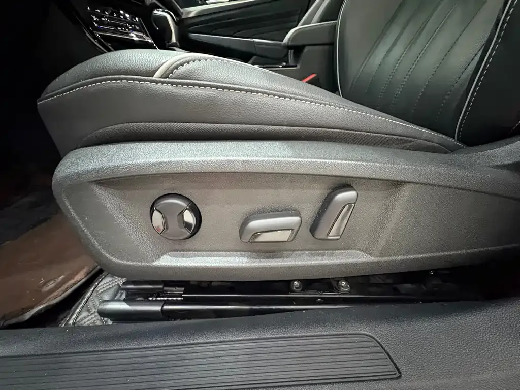Volkswagen Passat — фото 4