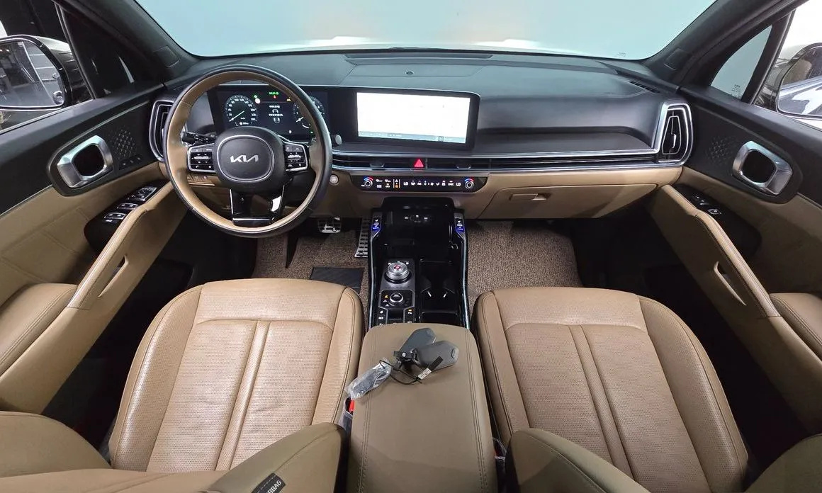 Kia Sorento — фото 8