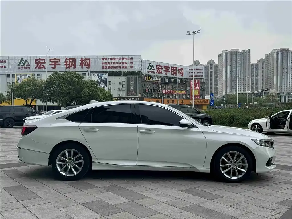 Honda Accord — фото 5