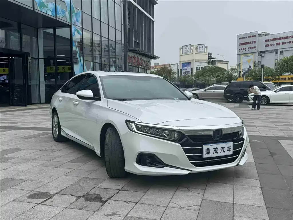Honda Accord — фото 7