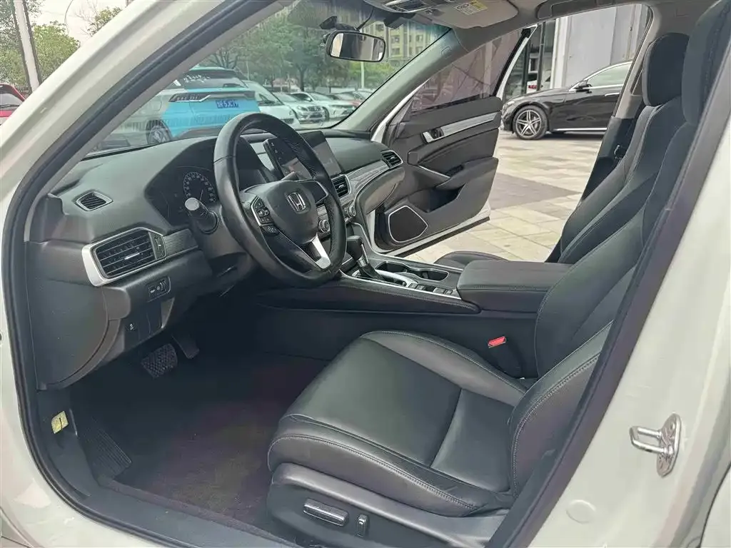 Honda Accord — фото 2