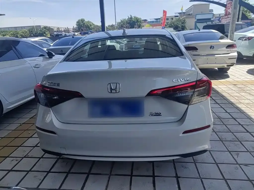 Honda Civic — фото 10