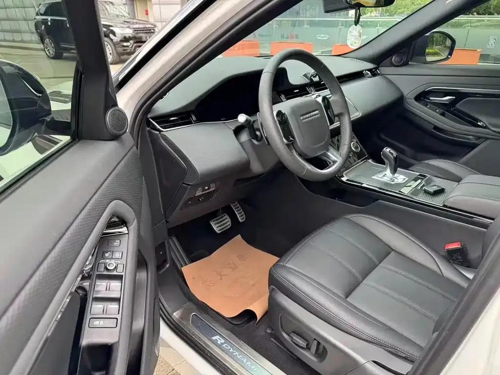 Land Rover Evoque — фото 6