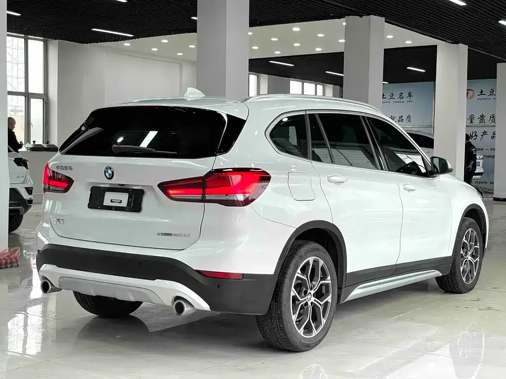 BMW X1 — фото 3