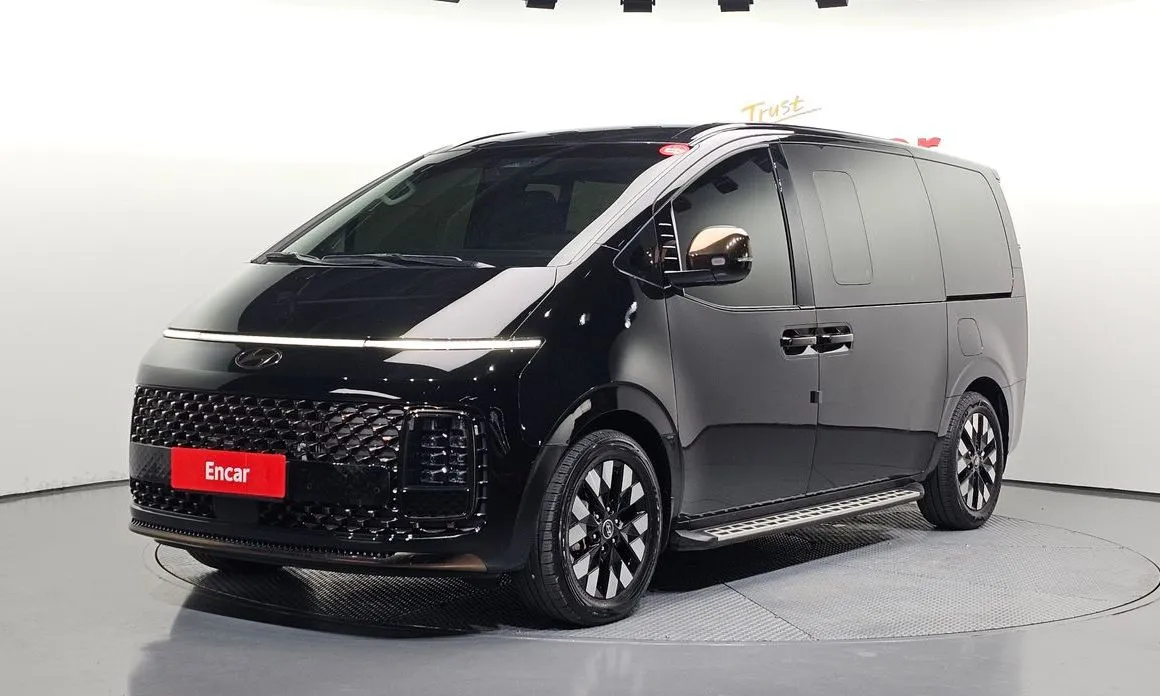Hyundai Staria