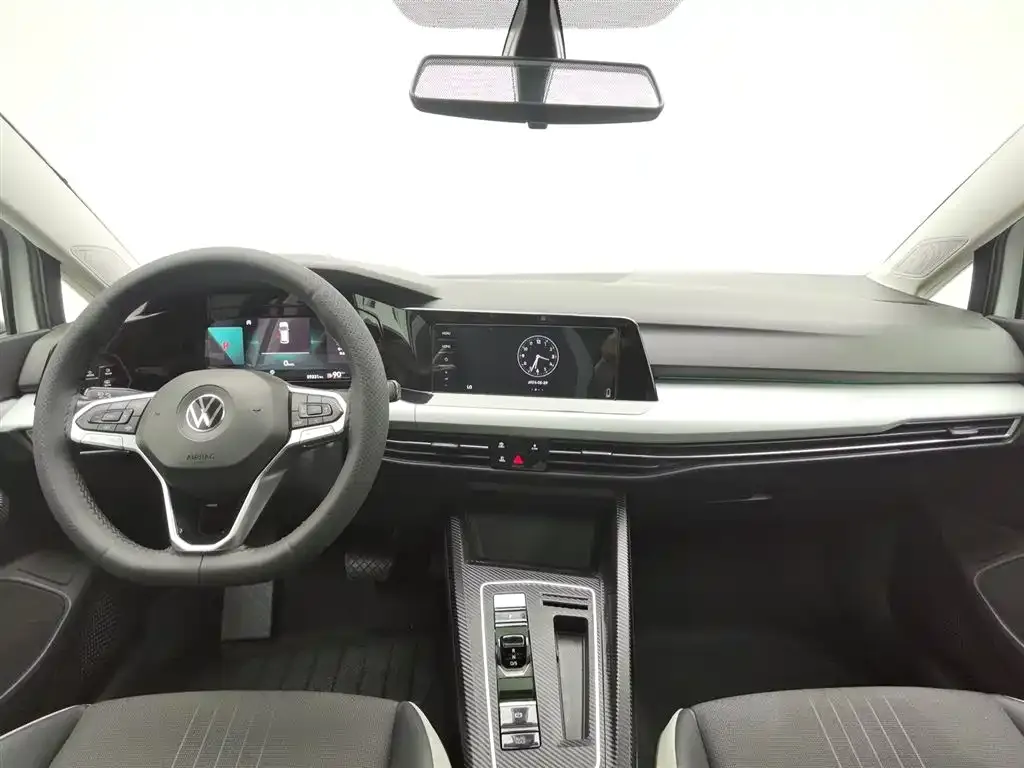 Volkswagen Golf 2021 из CN, фото 4
