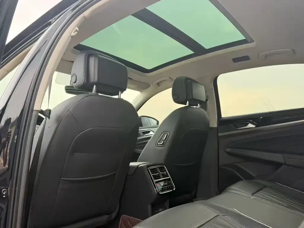 Volkswagen Passat — фото 3