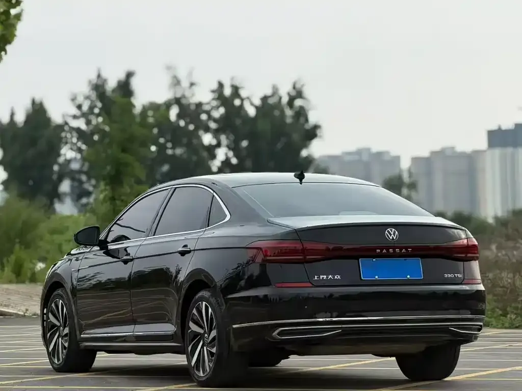 Volkswagen Passat — фото 4