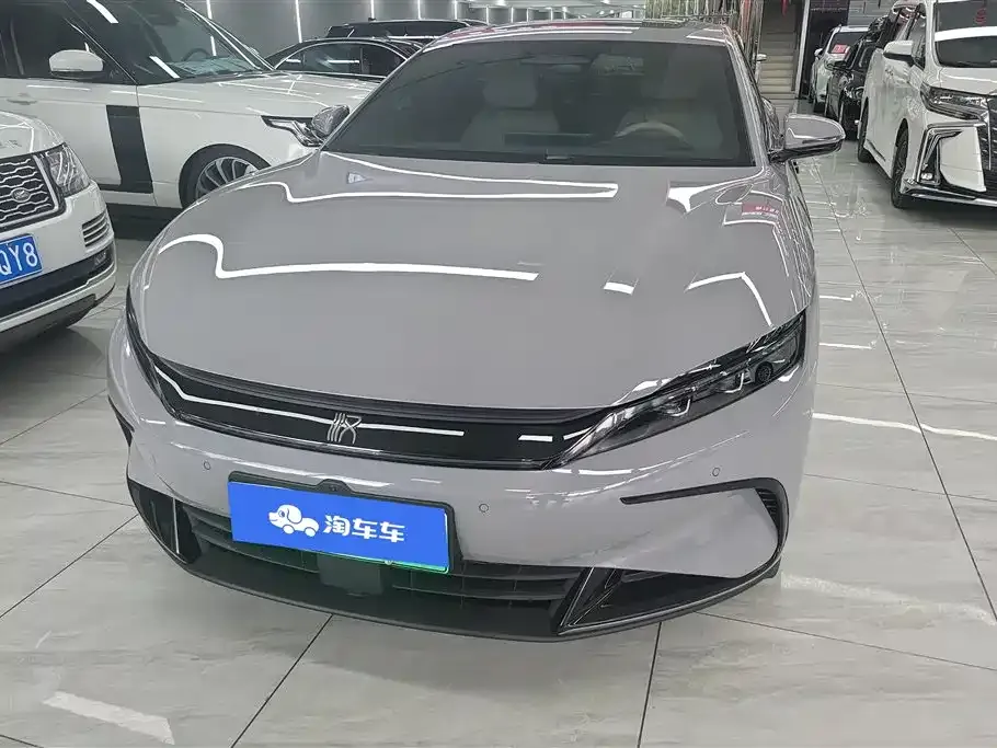 BYD Han — фото 10