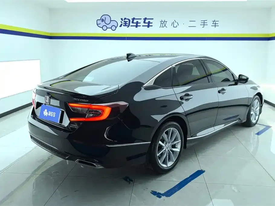 Honda Accord — фото 4