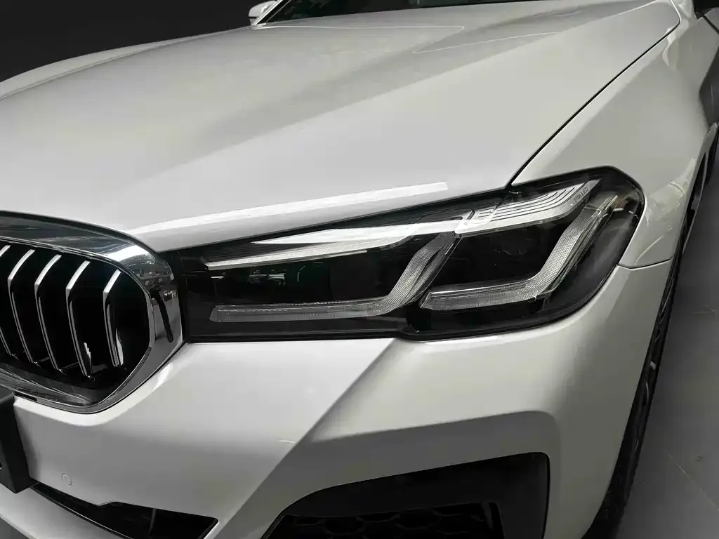 BMW 5 Series — фото 2