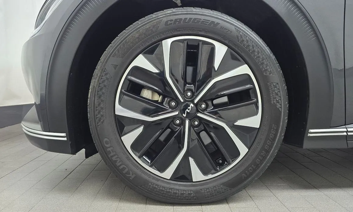 Kia EV6 — фото 9