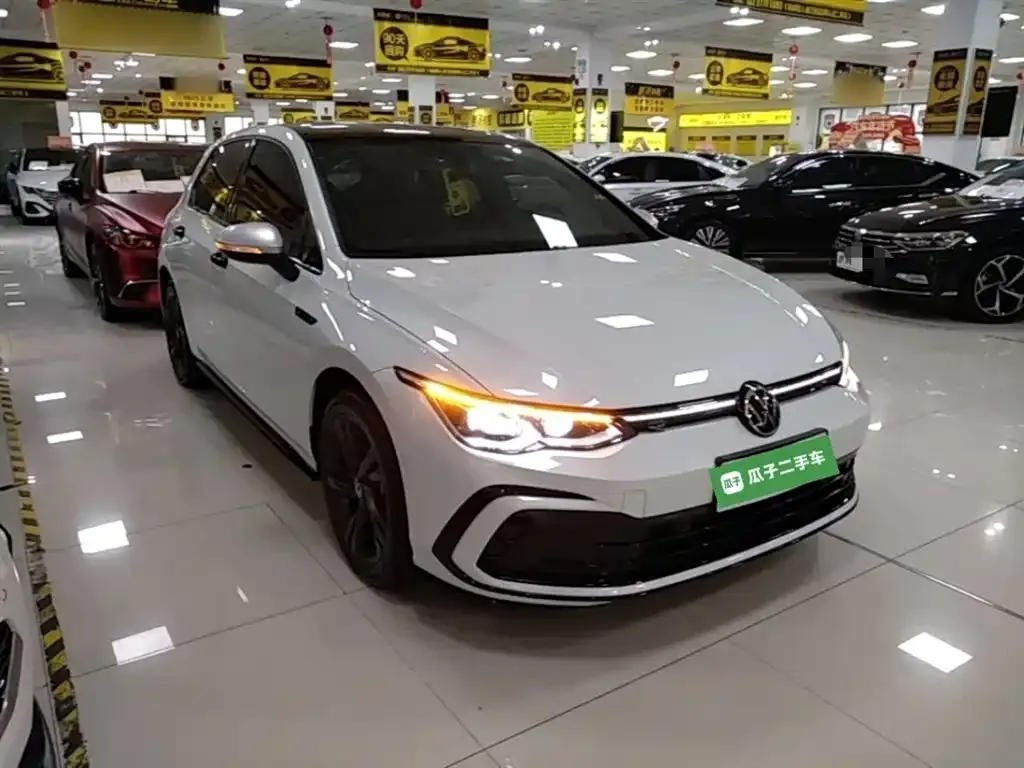 Volkswagen Golf 2024 из CN, фото 4