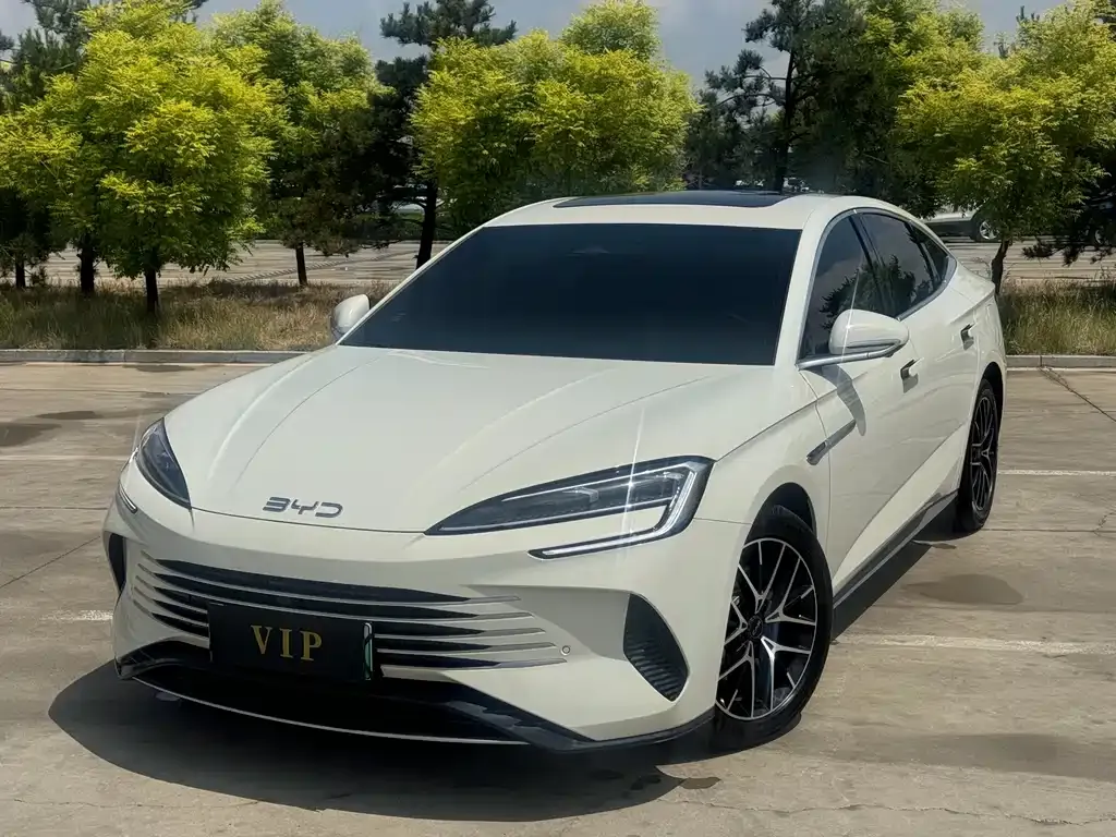 BYD Seal — фото 1
