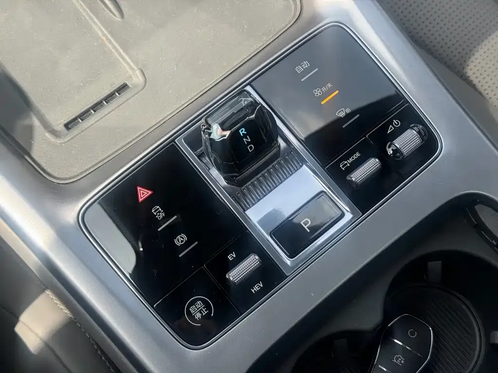 BYD Seal — фото 6