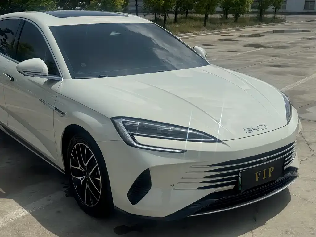 BYD Seal — фото 4