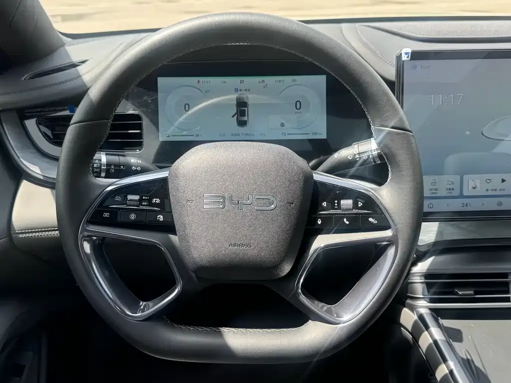 BYD Seal — фото 7
