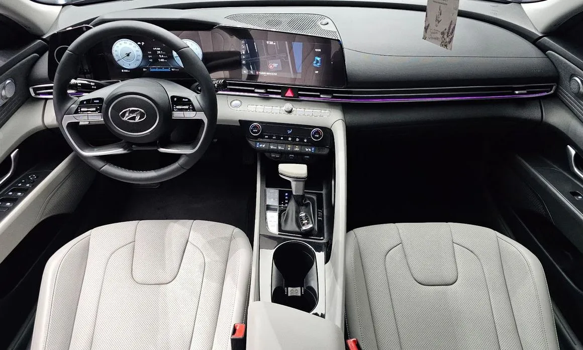 Hyundai AVANTE — фото 8