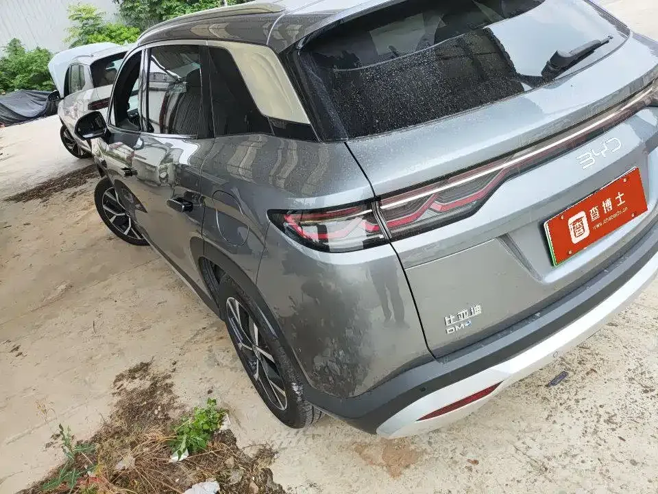 BYD L DM-i — фото 9