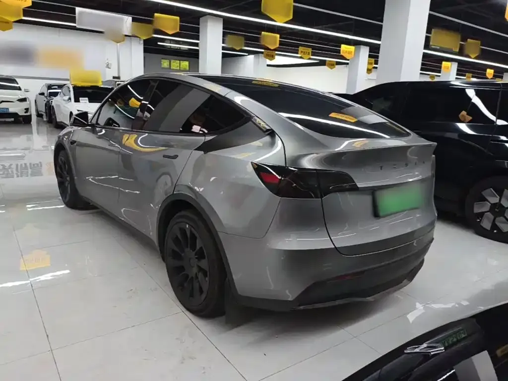 Tesla Model Y — фото 7