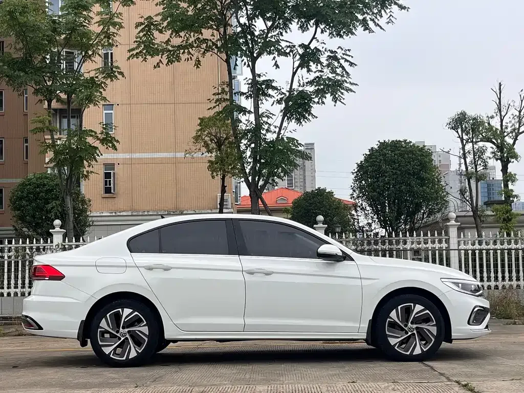 Volkswagen Bora 2023 из CN, фото 9