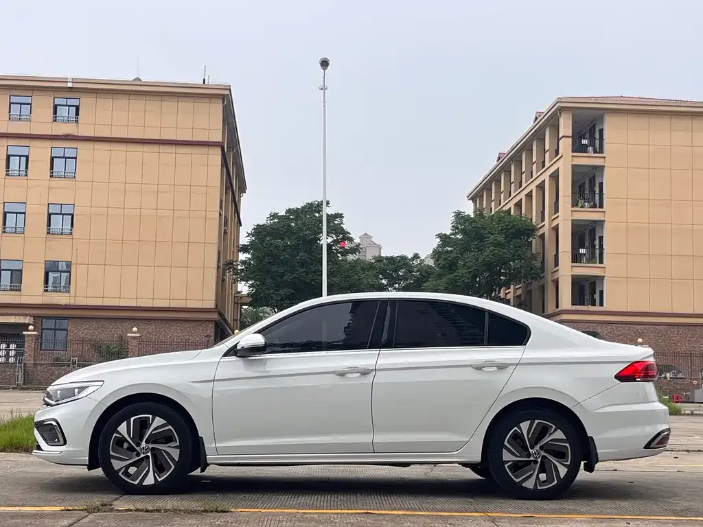 Volkswagen Bora 2023 из CN, фото 4
