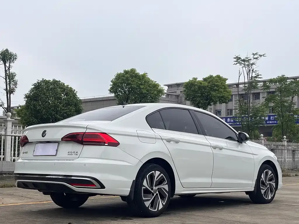 Volkswagen Bora 2023 из CN, фото 2
