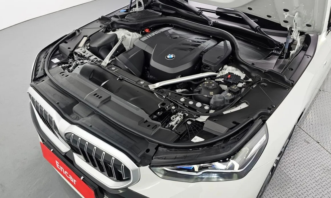 BMW 5-Series 2024 из KR, фото 8