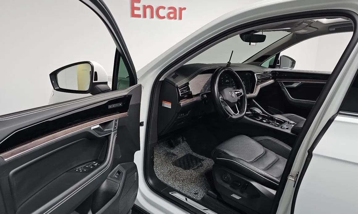 Volkswagen Touareg 2024 из KR, фото 5