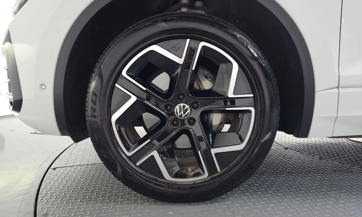 Volkswagen Touareg 2024 из KR, фото 8