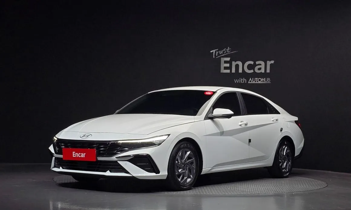 Hyundai AVANTE — фото 1