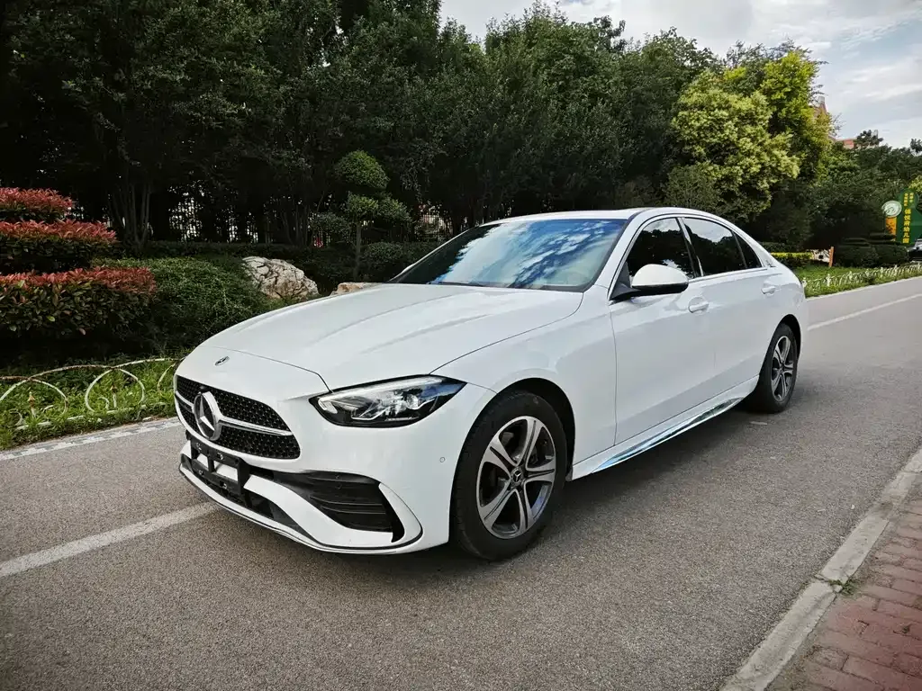 Mercedes-Benz C-Class — фото 1