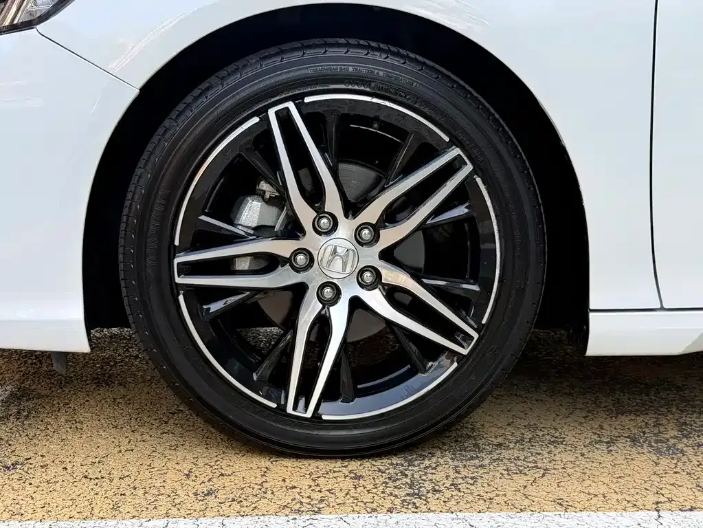 Honda Inspire — фото 10