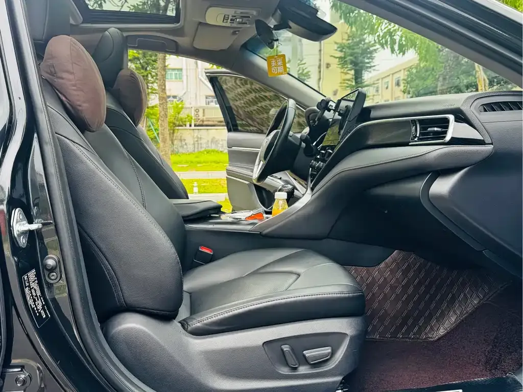 Toyota Camry 2024 из CN, фото 2