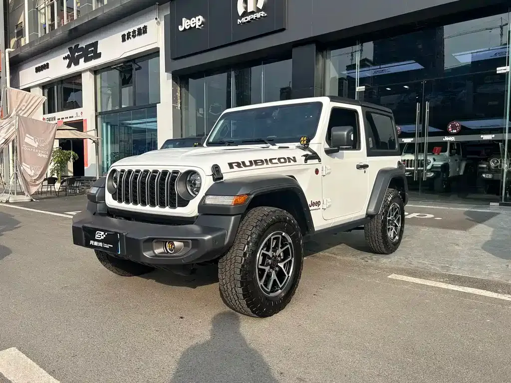 Jeep Wrangler — фото 1