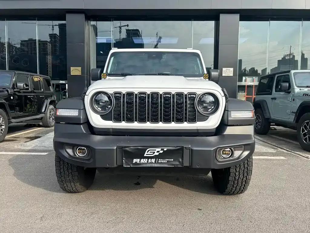 Jeep Wrangler — фото 10