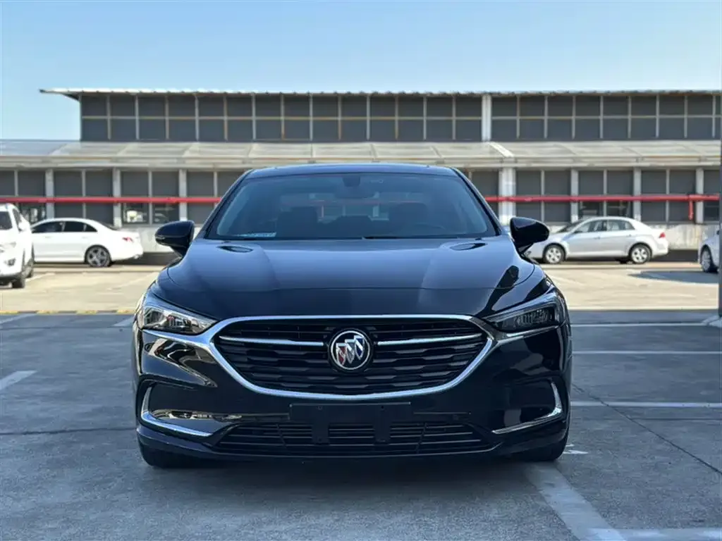 Buick LaCrosse — фото 2