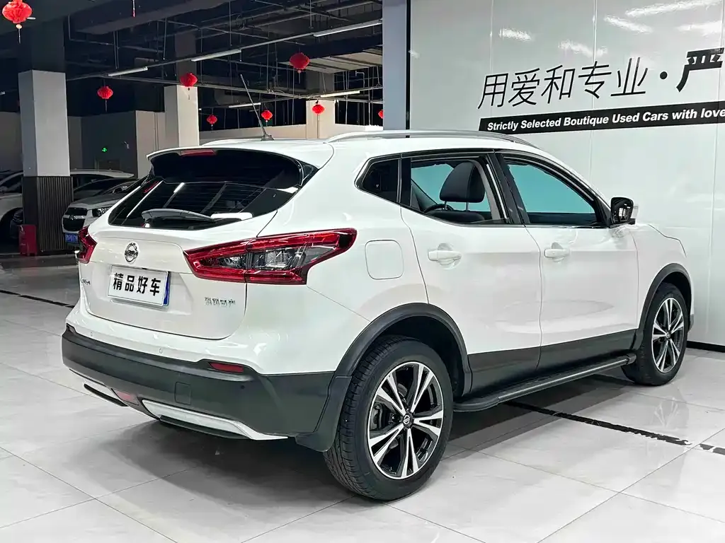 Nissan Qashqai — фото 8