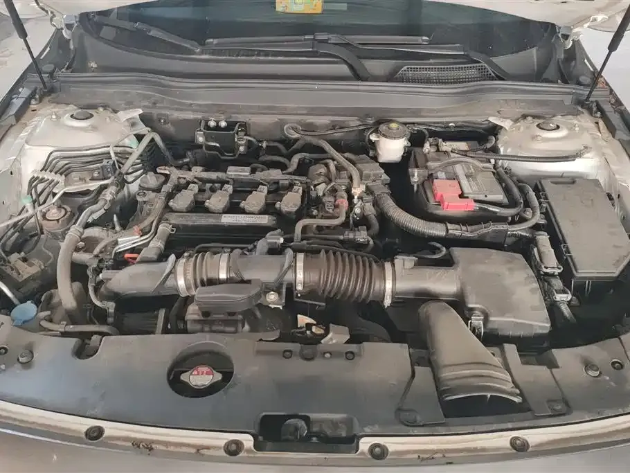 Honda Accord — фото 10