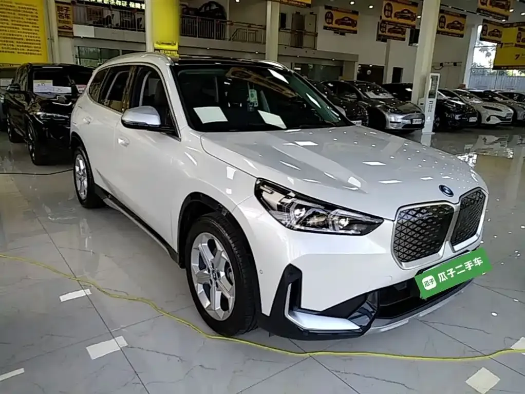BMW iX1 2024 из CN, фото 8