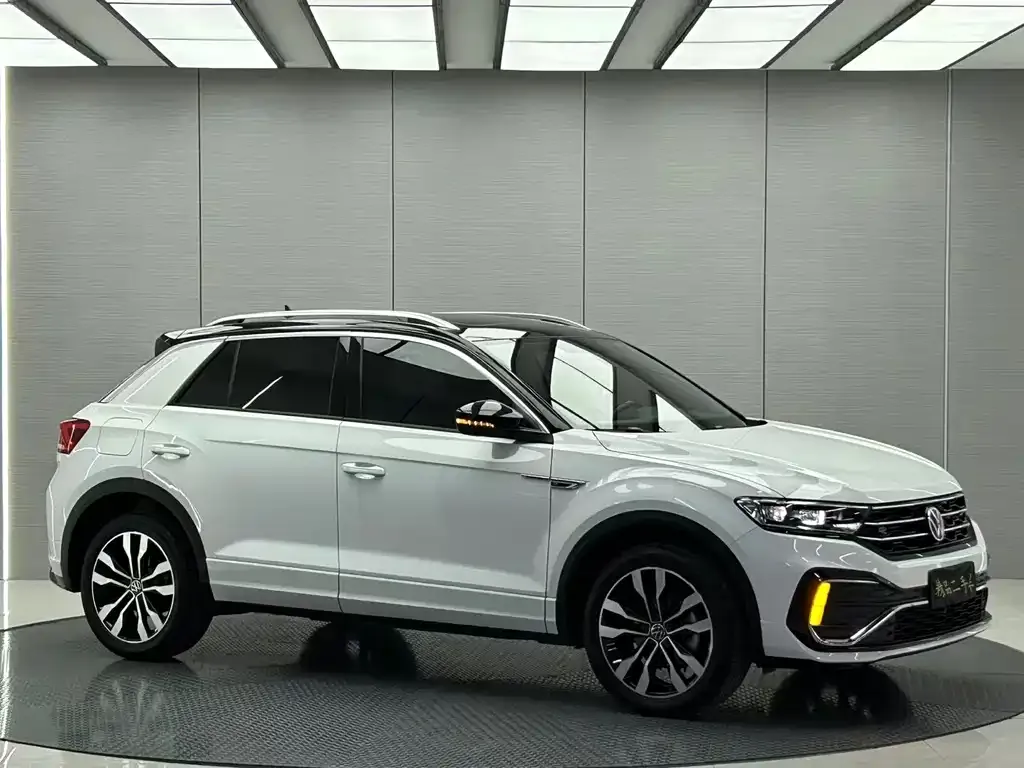 Volkswagen T-Roc — фото 4