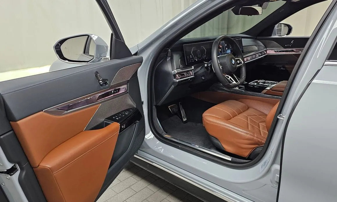 BMW 7-Series 2024 из KR, фото 8