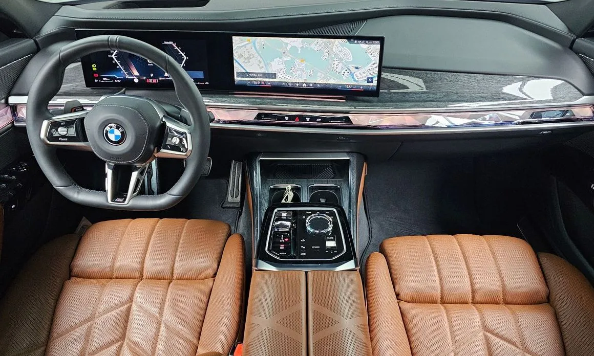 BMW 7-Series 2024 из KR, фото 9