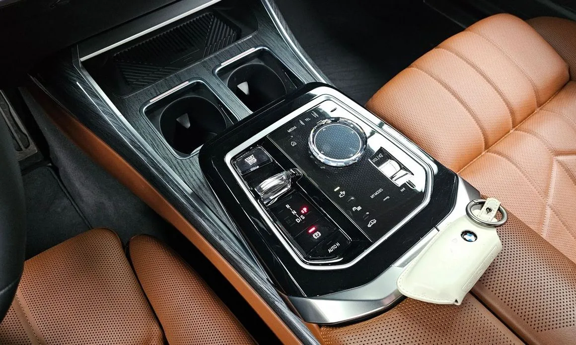 BMW 7-Series 2024 из KR, фото 10