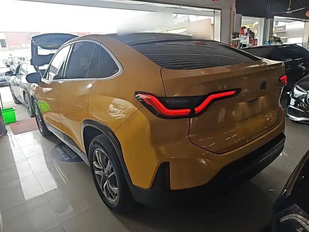 NIO EC6 — фото 10