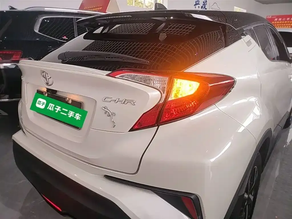 Toyota C-HR — фото 6