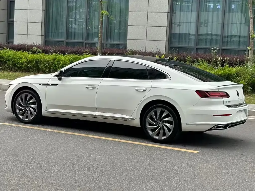 Volkswagen CC — фото 9
