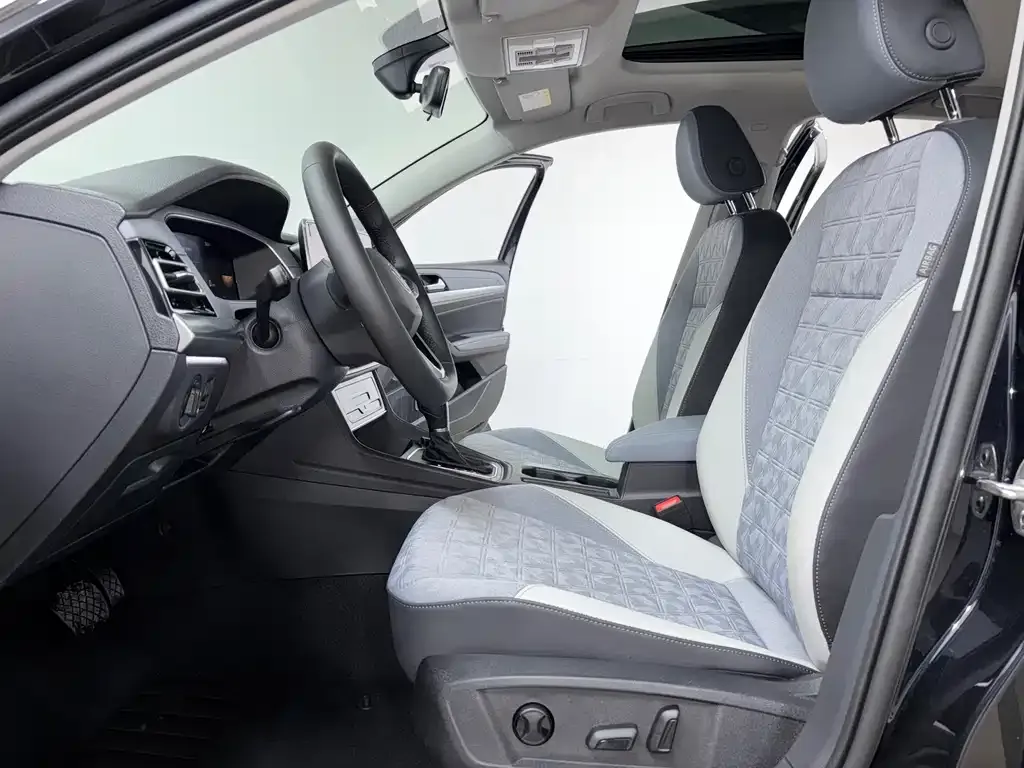 Volkswagen Lavida 2023 из CN, фото 2