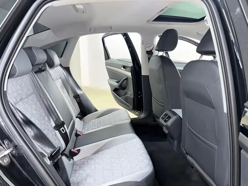 Volkswagen Lavida 2023 из CN, фото 8