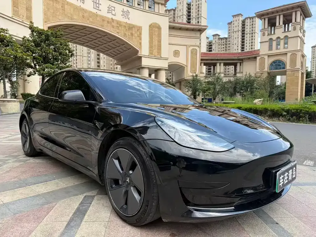 Tesla Model 3 — фото 9
